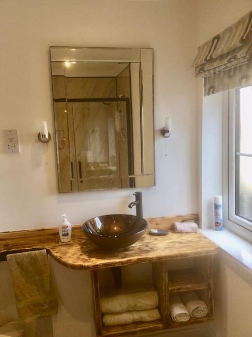 Henwick House Beautiful Flat,Private Parking, Short Walk To Town Ludlow Exterior foto